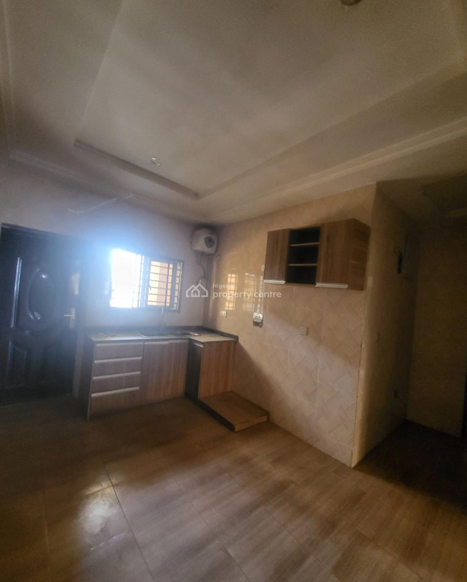 Luxurious Massive 2 Bedrooms Flat, By Old Secretariat, Garki, Abuja, Flat / Apartment for Rent