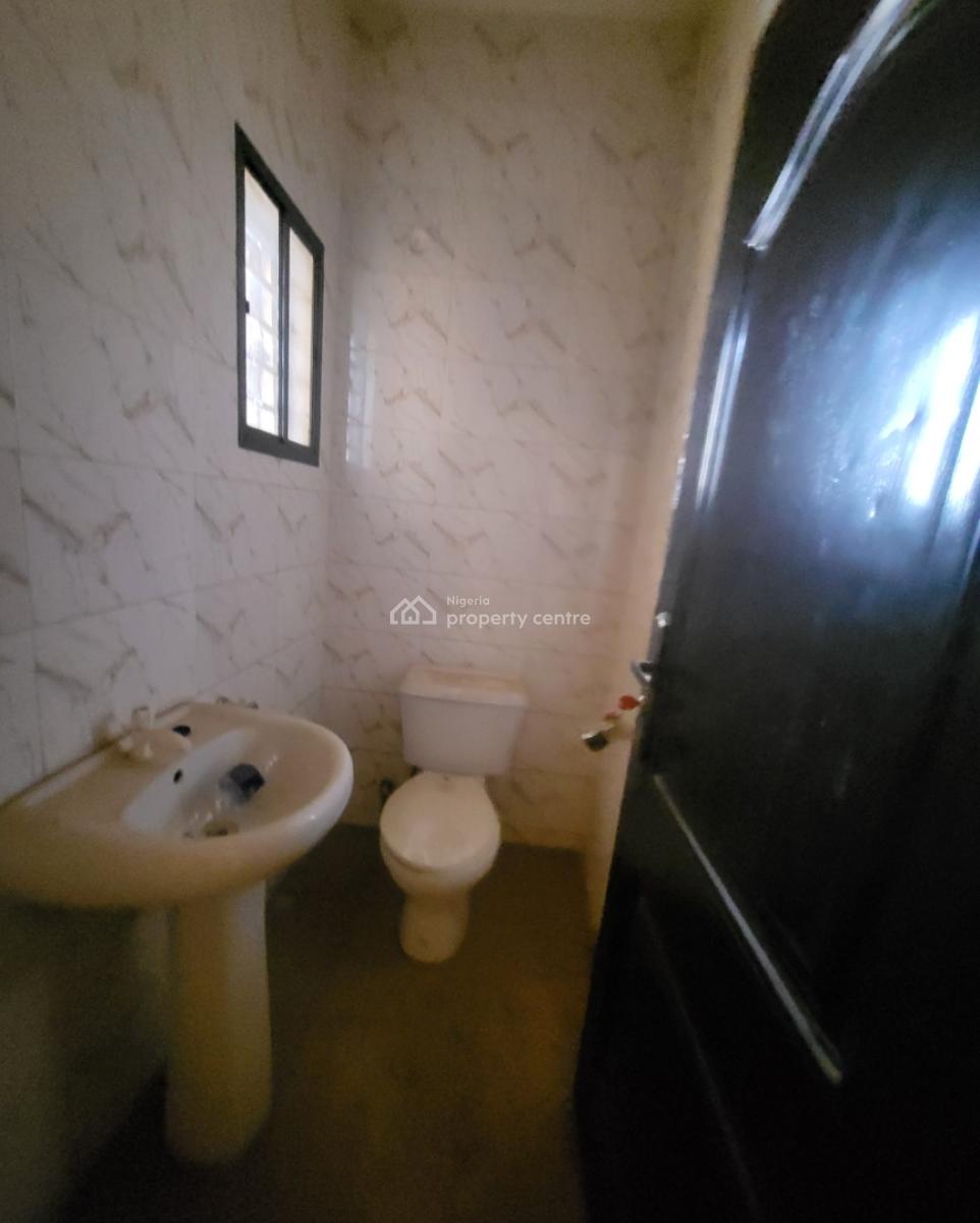 Luxurious Massive 2 Bedrooms Flat, By Old Secretariat, Garki, Abuja, Flat / Apartment for Rent