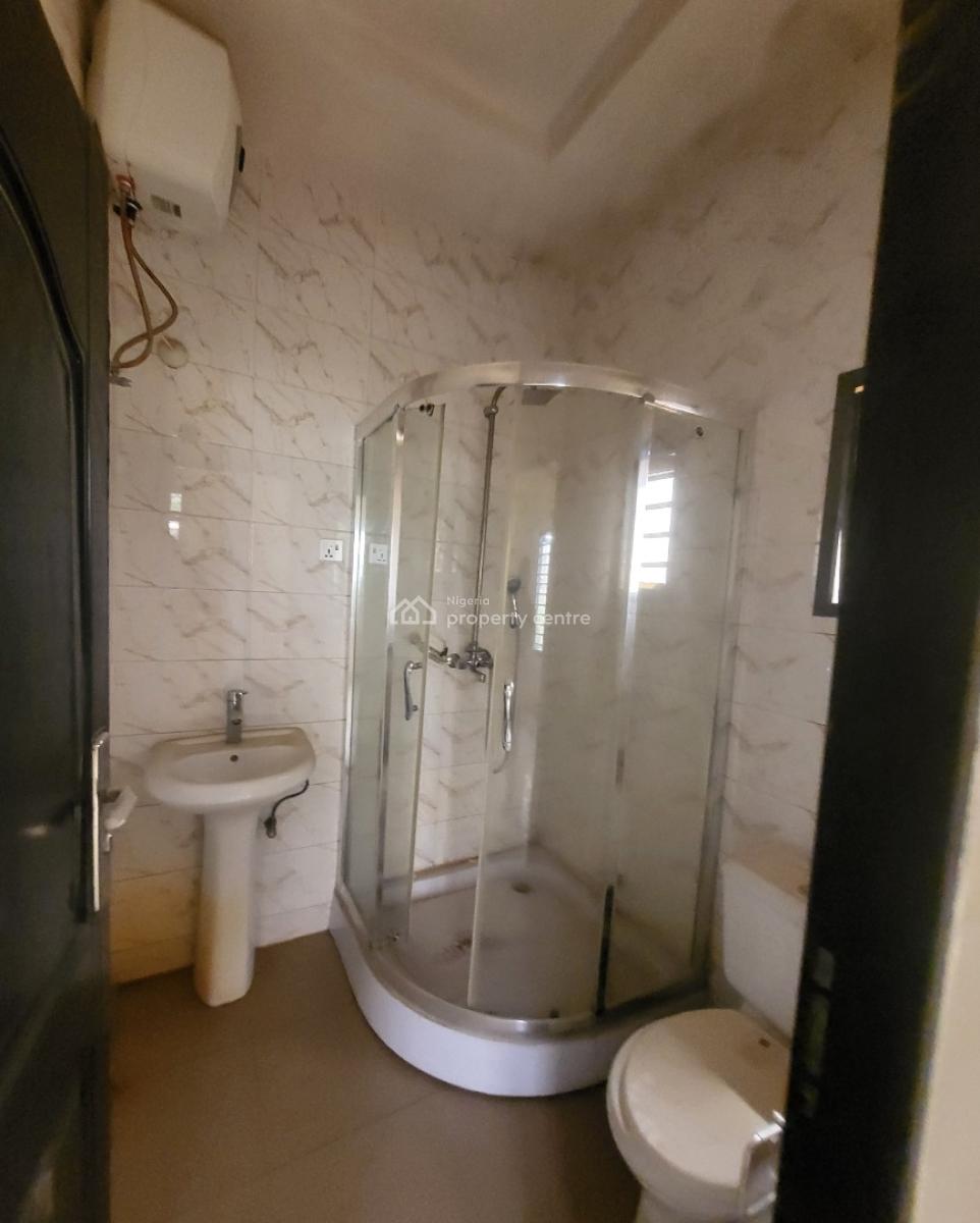 Luxurious Massive 2 Bedrooms Flat, By Old Secretariat, Garki, Abuja, Flat / Apartment for Rent