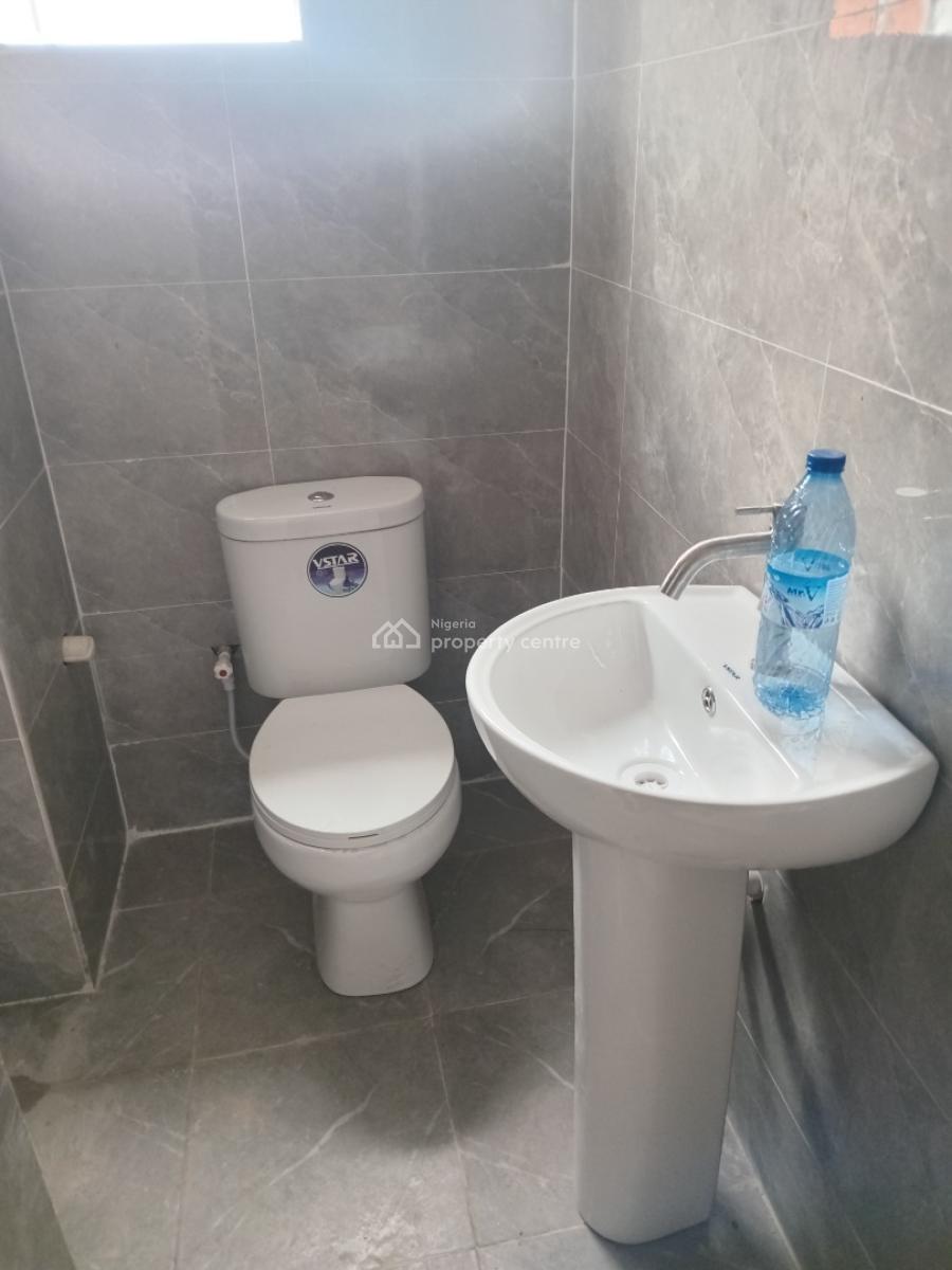 Washington Dc Roomself Con, Iwaya Off Onike Yaba, Yaba, Lagos, Self Contain (single Rooms) for Rent