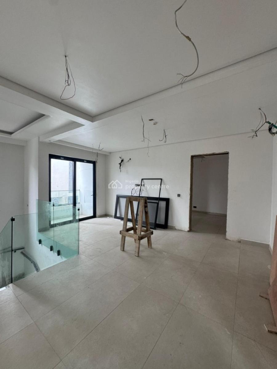 Aesthetically Pleasing 4 Bedroom Maisonette Within Exclusivity, Banana Island, Ikoyi, Lagos, Flat / Apartment for Sale