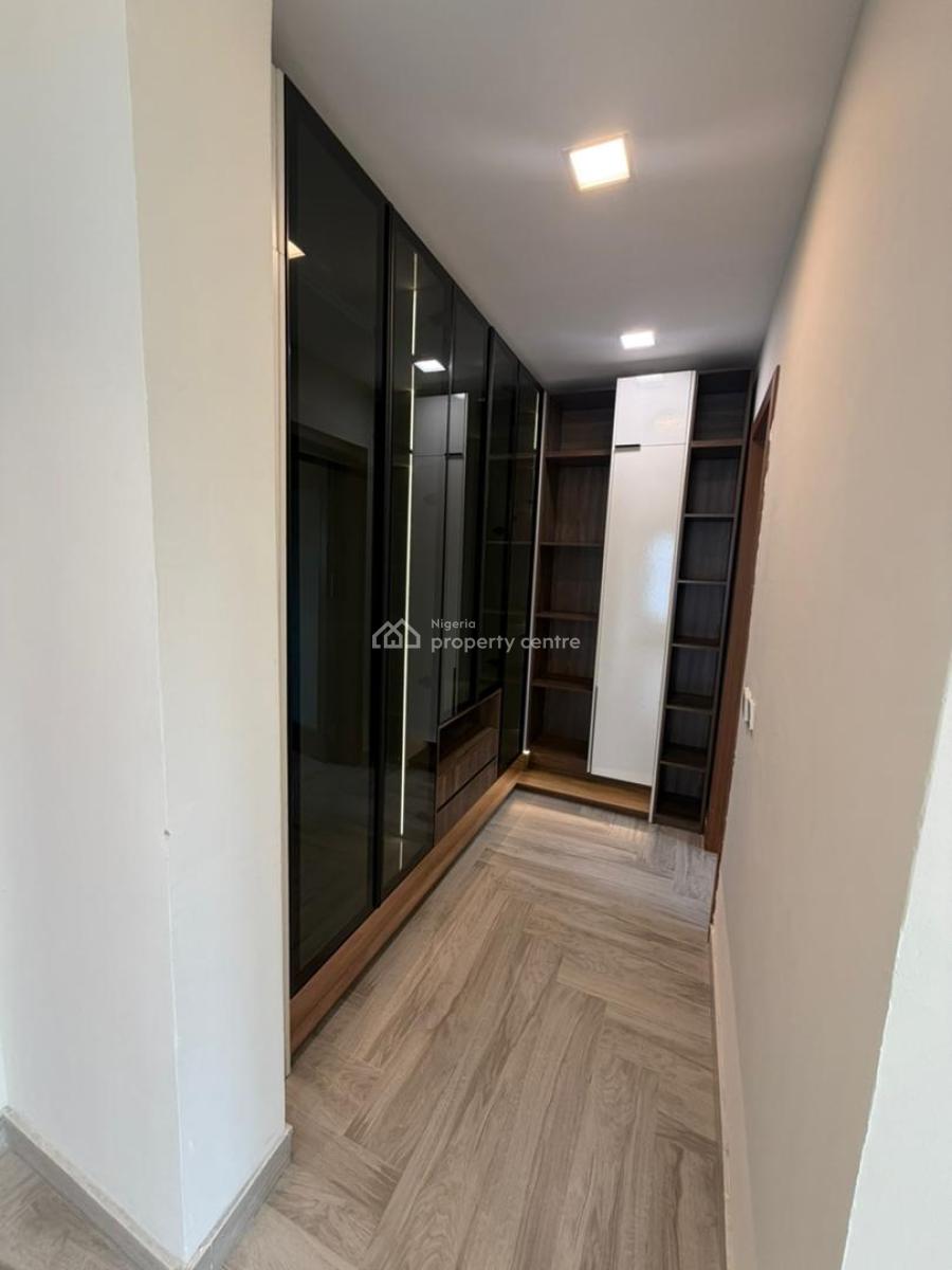 Aesthetically Pleasing 4 Bedroom Maisonette Within Exclusivity, Banana Island, Ikoyi, Lagos, Flat / Apartment for Sale