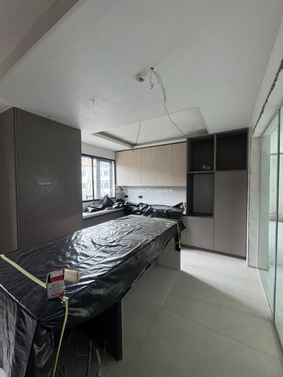 Aesthetically Pleasing 4 Bedroom Maisonette Within Exclusivity, Banana Island, Ikoyi, Lagos, Flat / Apartment for Sale