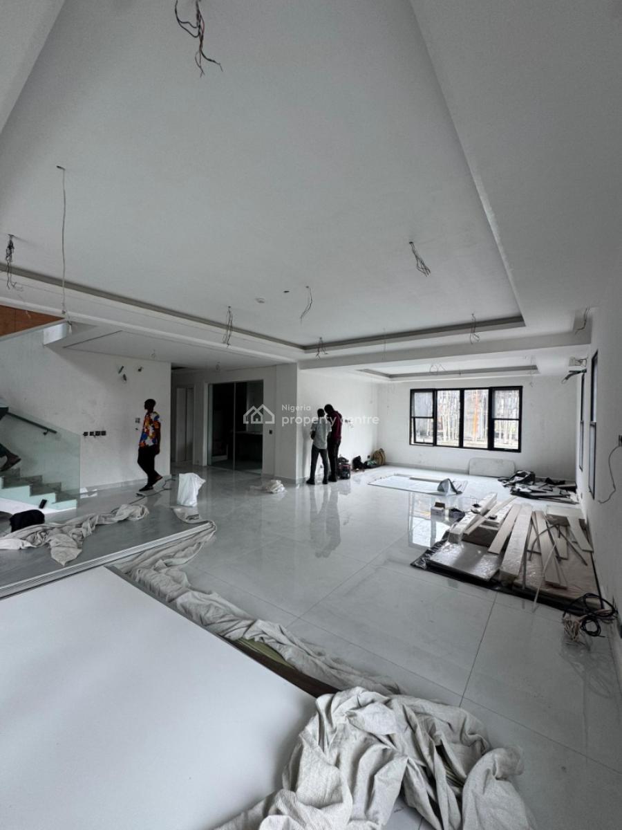 Aesthetically Pleasing 4 Bedroom Maisonette Within Exclusivity, Banana Island, Ikoyi, Lagos, Flat / Apartment for Sale