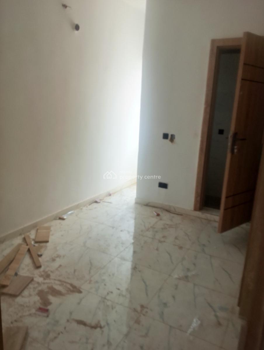 5 Bedroom Duplex, Alh Kareem Street, Olowora, Magodo, Lagos, Detached Duplex for Sale