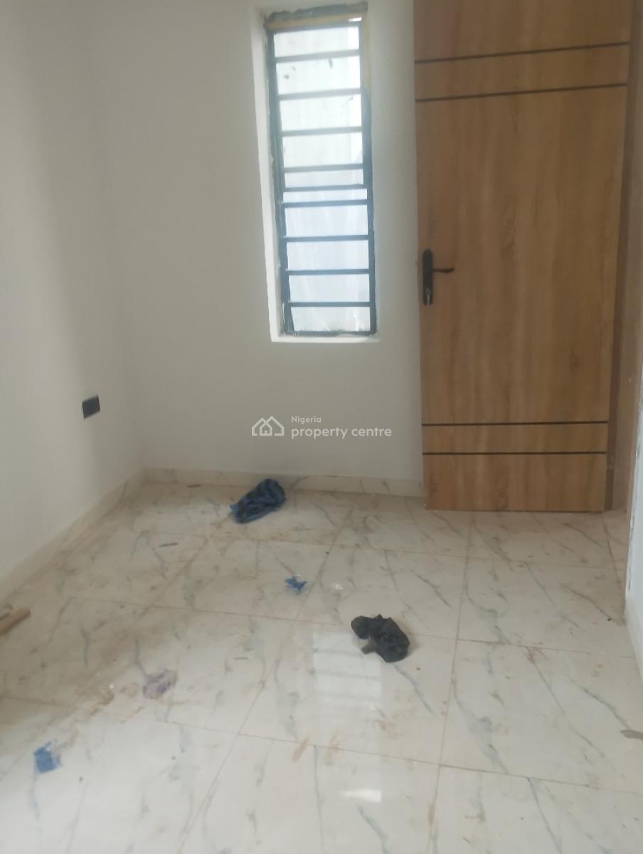 5 Bedroom Duplex, Alh Kareem Street, Olowora, Magodo, Lagos, Detached Duplex for Sale