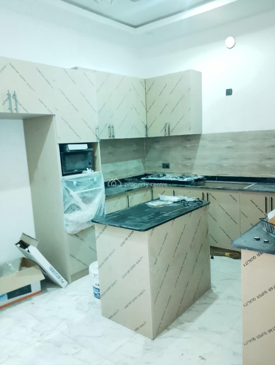 5 Bedroom Duplex, Alh Kareem Street, Olowora, Magodo, Lagos, Detached Duplex for Sale