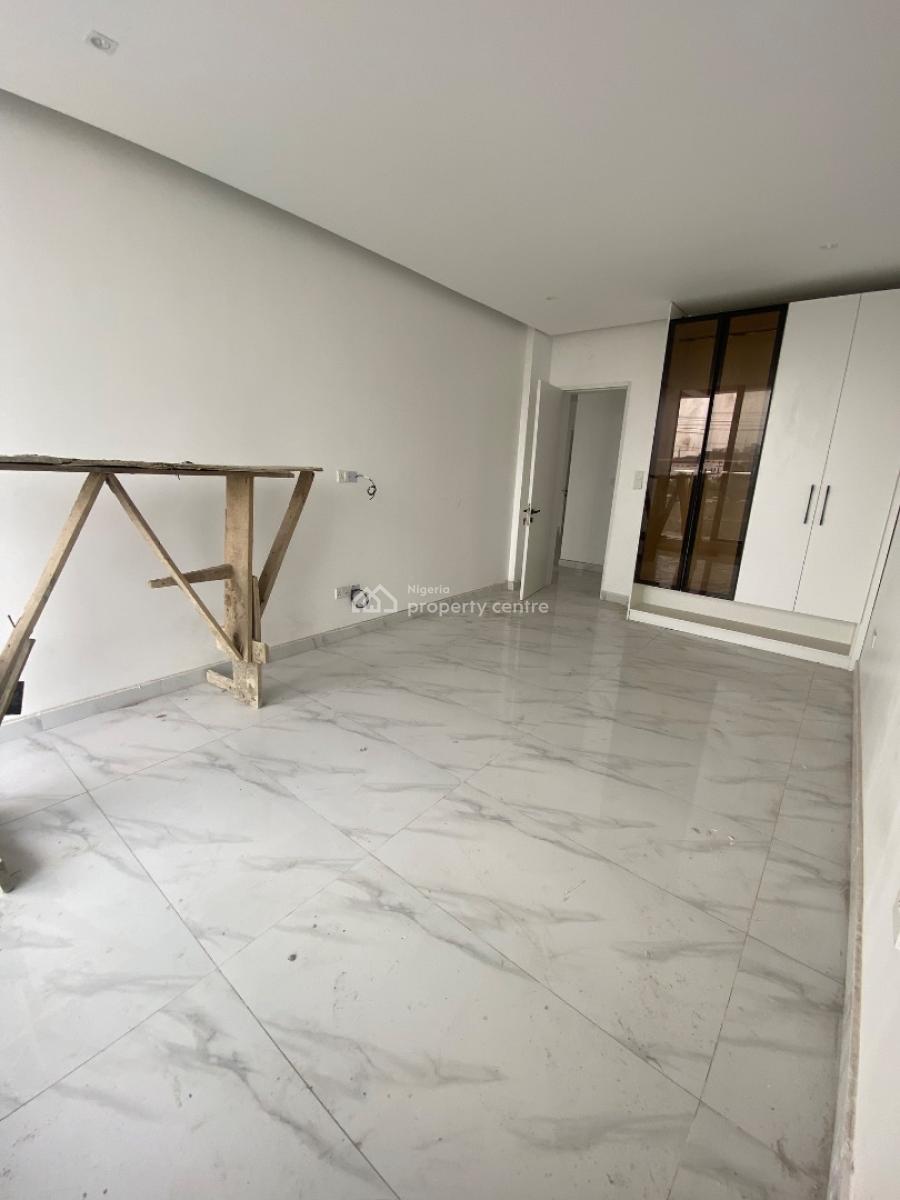 Neatly Finished 2bedroom Apartment, Lekki Phase 1, Lekki, Lagos, Flat / Apartment for Sale