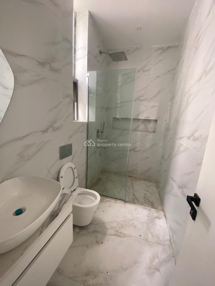 Neatly Finished 2bedroom Apartment, Lekki Phase 1, Lekki, Lagos, Flat / Apartment for Sale