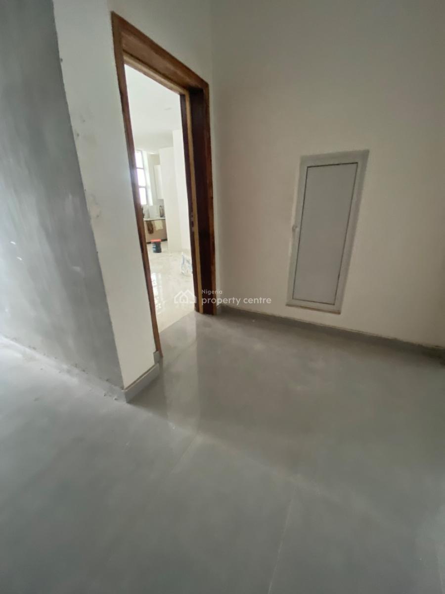 Neatly Finished 2bedroom Apartment, Lekki Phase 1, Lekki, Lagos, Flat / Apartment for Sale