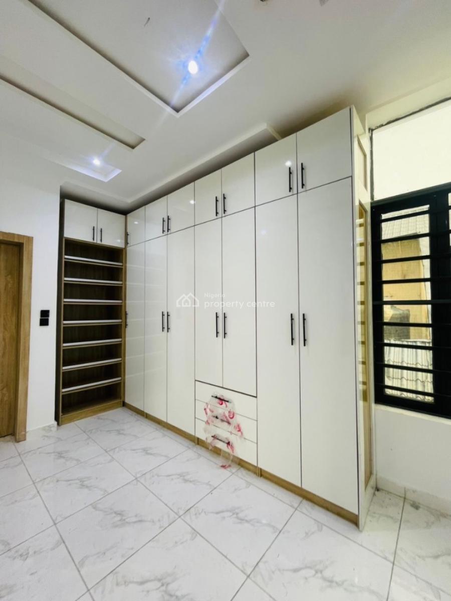 Well Spacious 4 Bedroom Terrace Duplex, Ologolo, Lekki, Lagos, Terraced Duplex for Sale