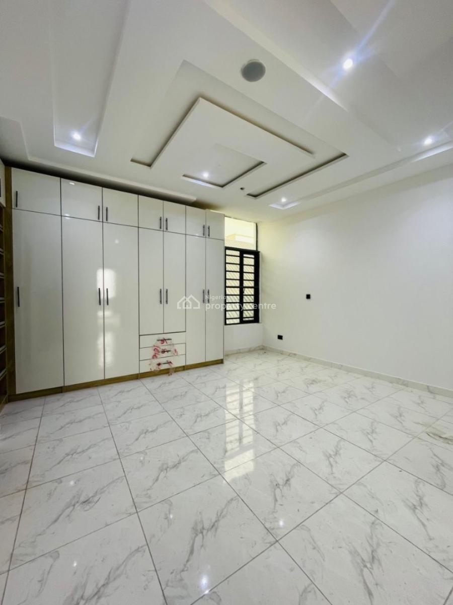 Well Spacious 4 Bedroom Terrace Duplex, Ologolo, Lekki, Lagos, Terraced Duplex for Sale