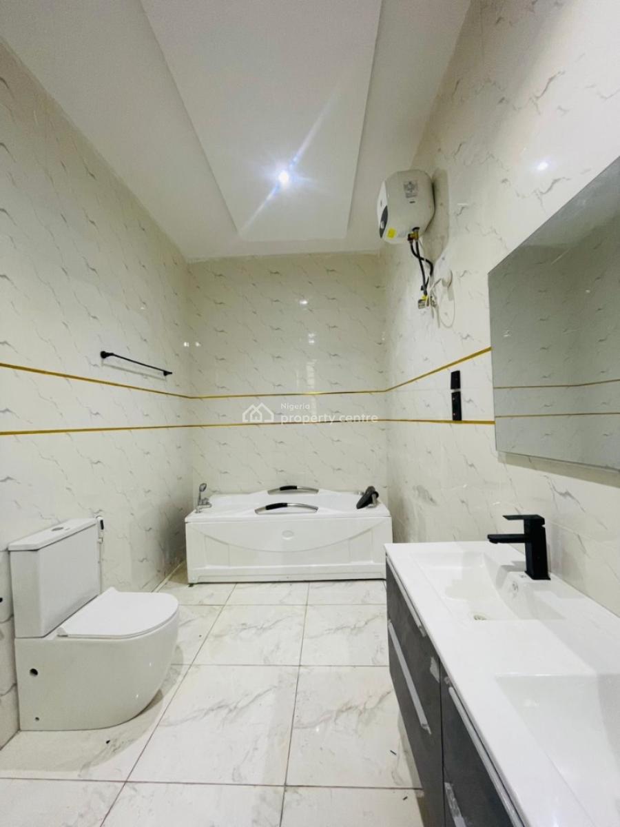 Well Spacious 4 Bedroom Terrace Duplex, Ologolo, Lekki, Lagos, Terraced Duplex for Sale