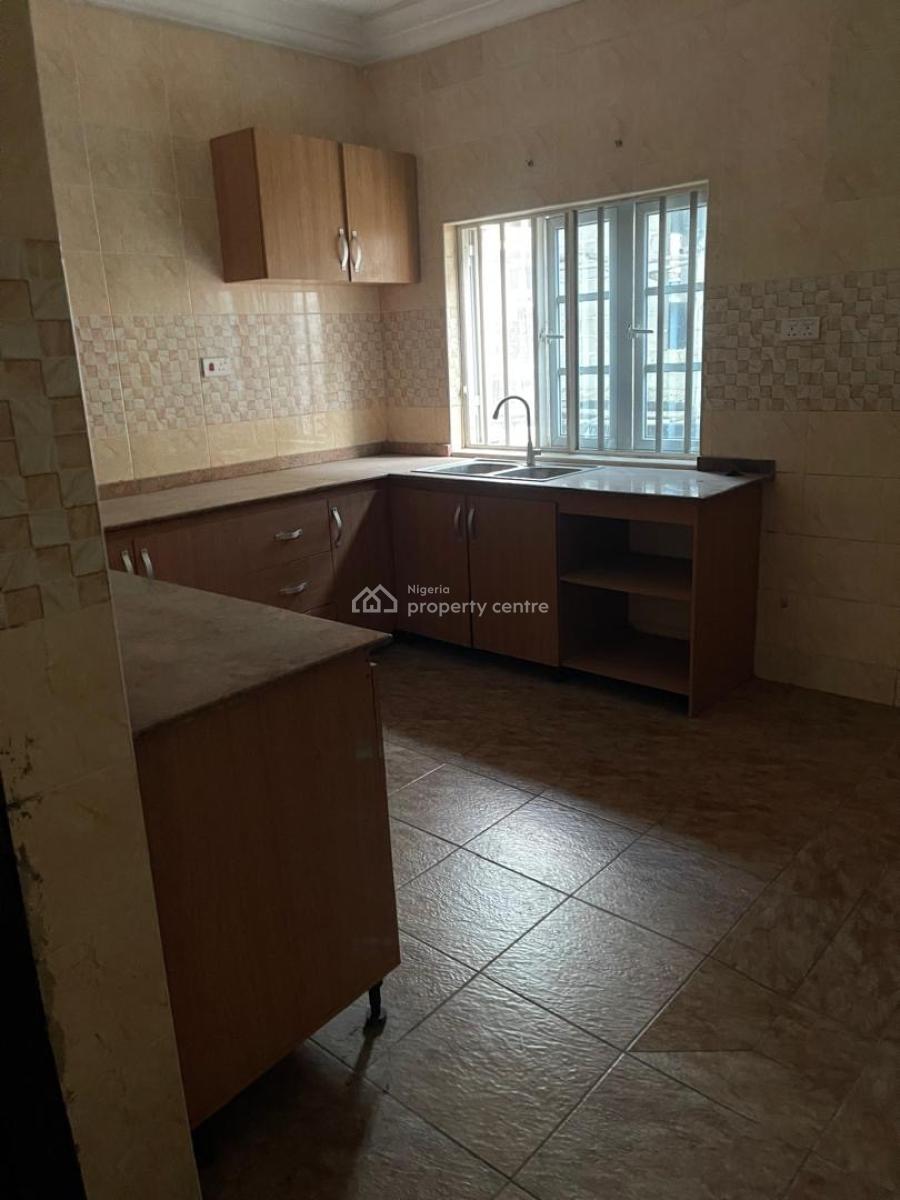 2 Bedroom Upstairs, Dkk, Opposite Skymall, Sangotedo, Ajah, Lagos, Flat / Apartment for Rent