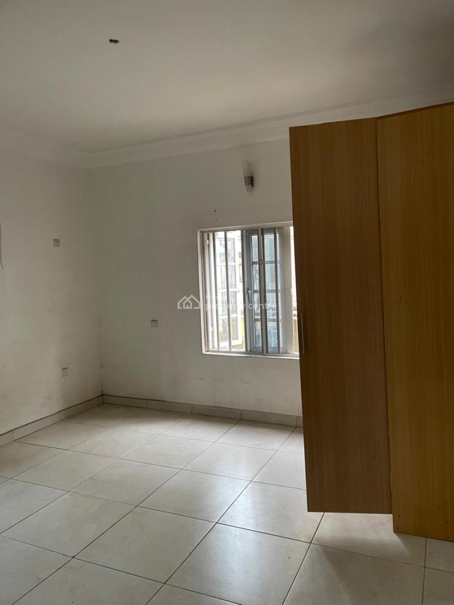 2 Bedroom Upstairs, Dkk, Opposite Skymall, Sangotedo, Ajah, Lagos, Flat / Apartment for Rent