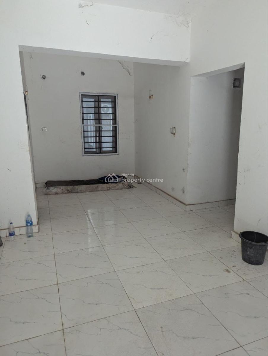 Clean 2 Bedroom Flat, Fo1 Layout, Kubwa, Abuja, Flat / Apartment for Rent