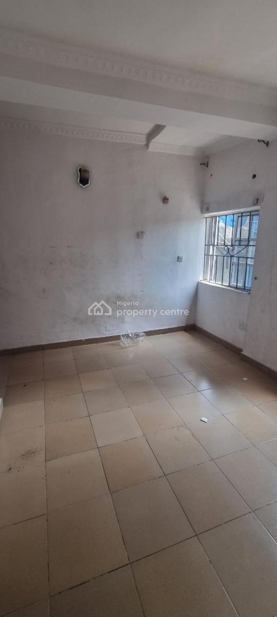 Well Maintained 1 Bedroom Flat with Dining Area and Small Store, Okun-ajah, Ajah, Lagos, Mini Flat (room and Parlour) for Rent