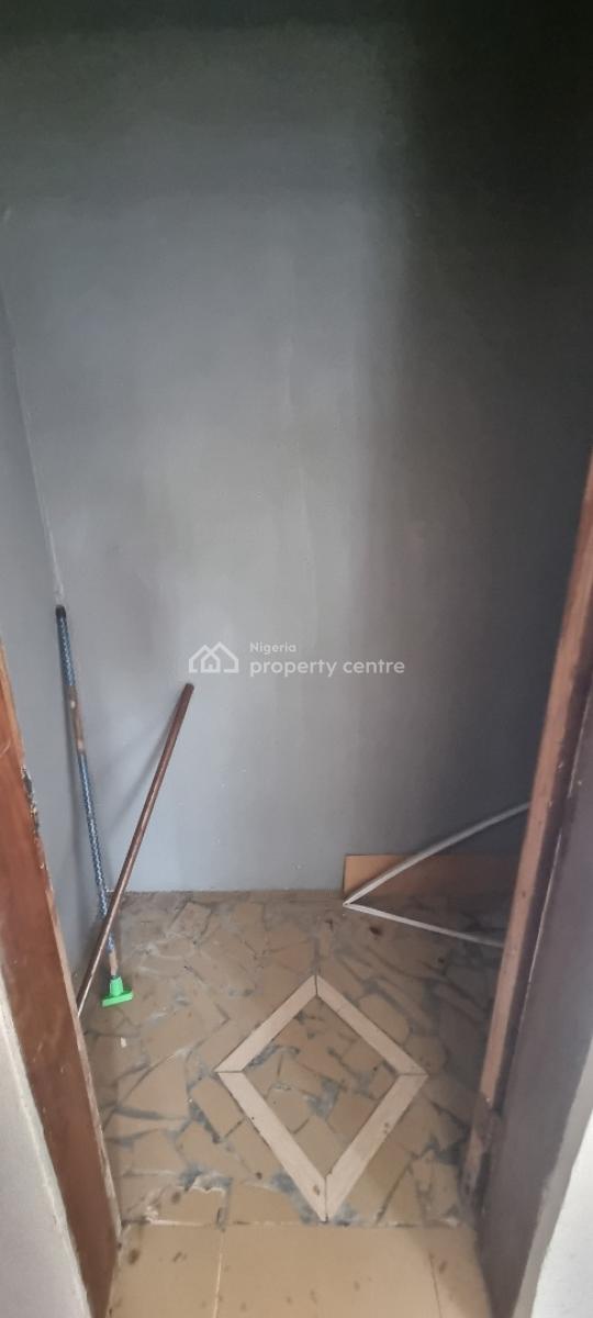 Well Maintained 1 Bedroom Flat with Dining Area and Small Store, Okun-ajah, Ajah, Lagos, Mini Flat (room and Parlour) for Rent