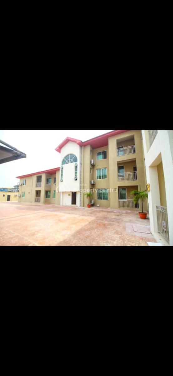 Mini-estate: 3 Bedroom Apartments, Lekki Phase 1, Lekki, Lagos, Block of Flats for Sale