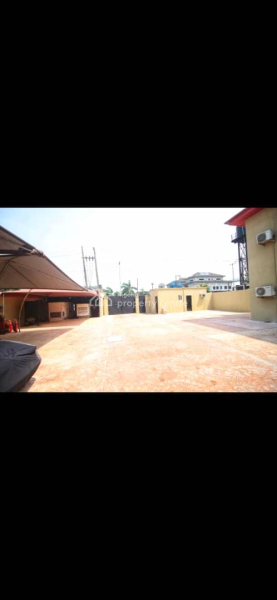 Mini-estate: 3 Bedroom Apartments, Lekki Phase 1, Lekki, Lagos, Block of Flats for Sale