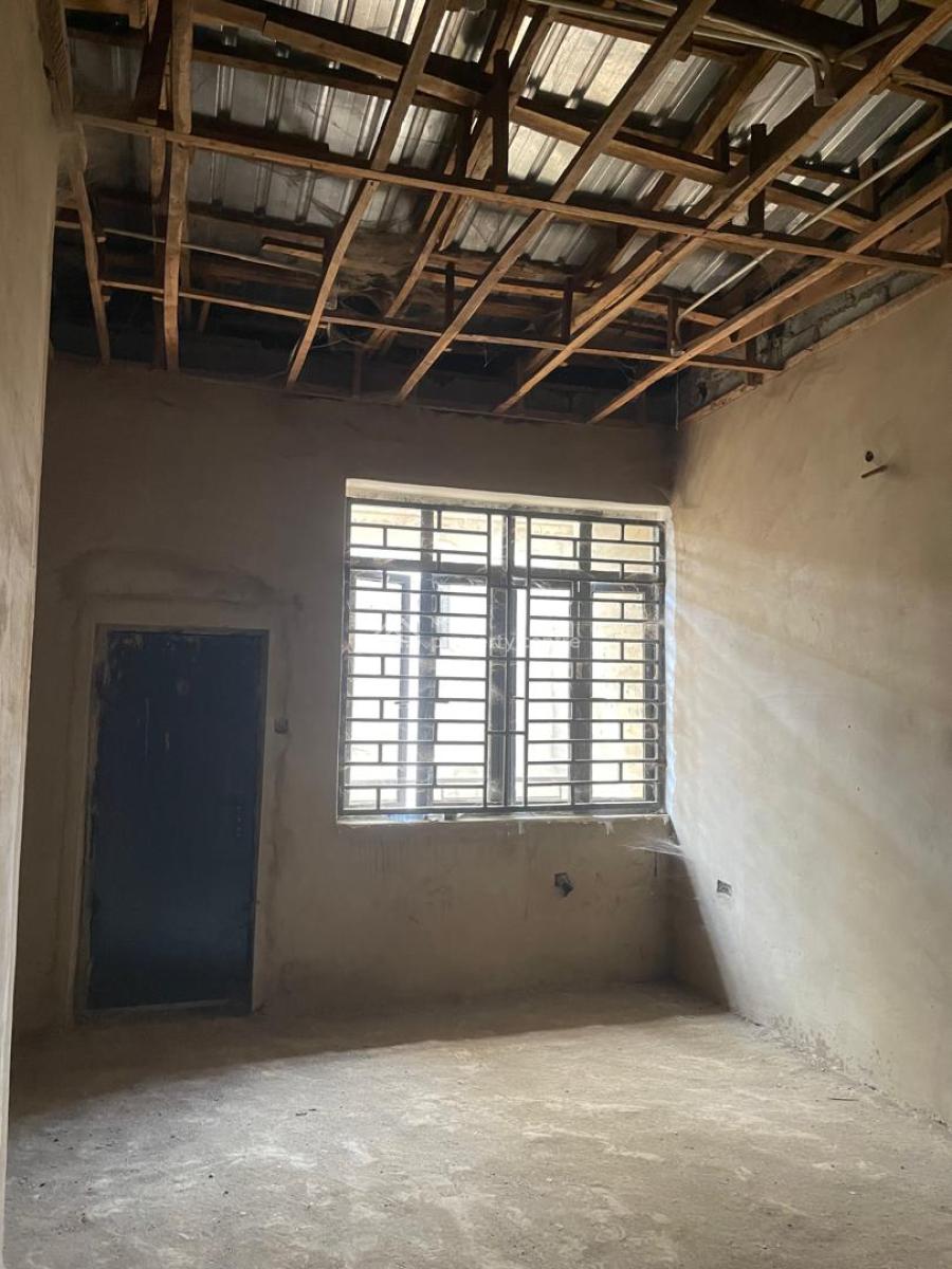5 Bedrooms Terraced Duplex ( Carcass), Near Nnpc Filling Station, Guzape District, Abuja, Terraced Duplex for Sale