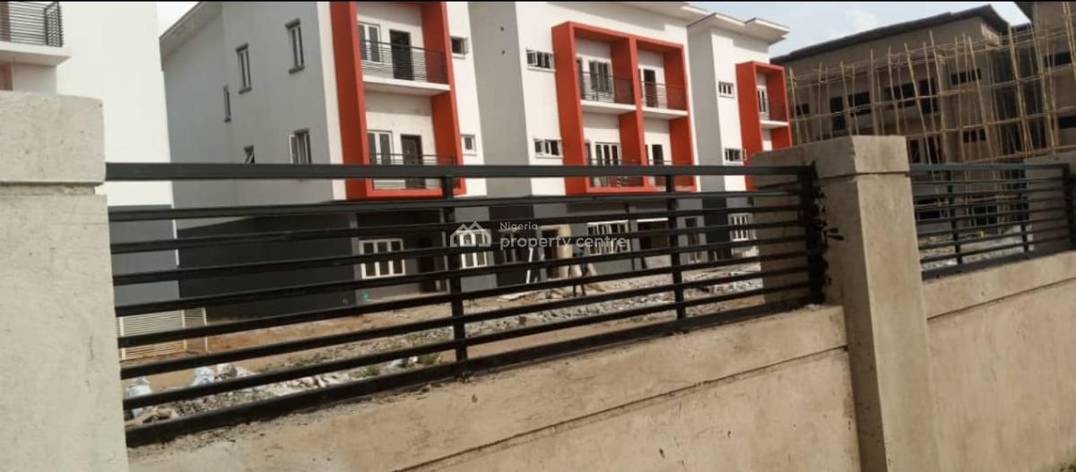 5 Bedrooms Terraced Duplex ( Carcass), Near Nnpc Filling Station, Guzape District, Abuja, Terraced Duplex for Sale