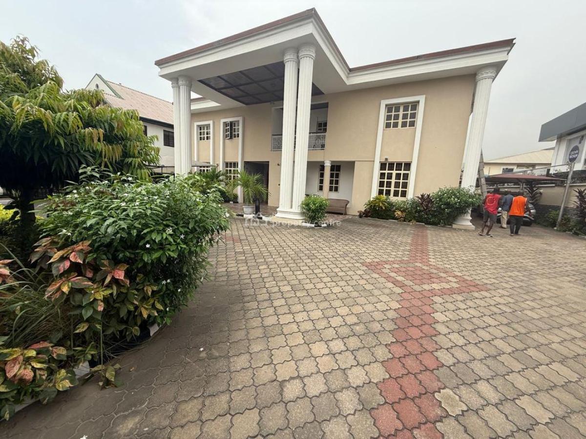 Spacious 5-bedroom Detached House with 2-room Bq, Adebayo Doherty Road, Lekki Phase, Lekki, Lagos, Detached Duplex for Rent
