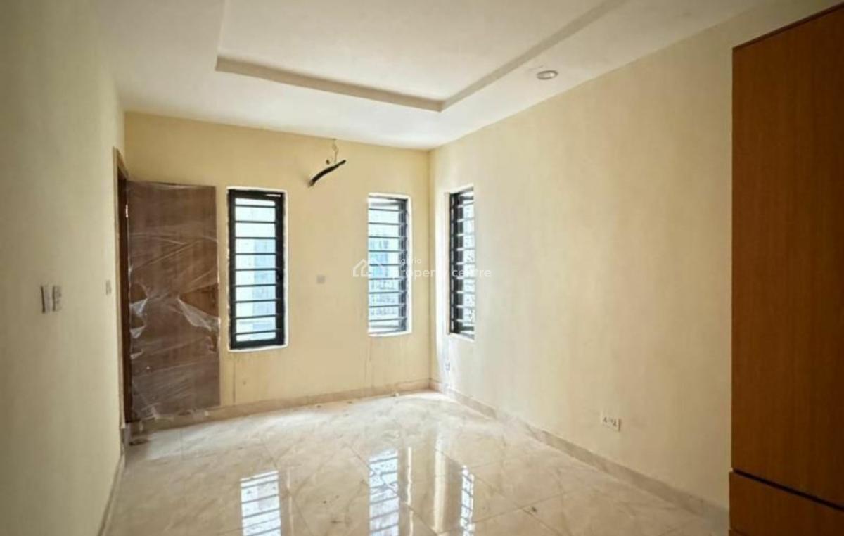 Brand New 3 Bedroom Apartments with Modern Day Pop Ceiling, Yaba, Lagos, Flat / Apartment for Sale