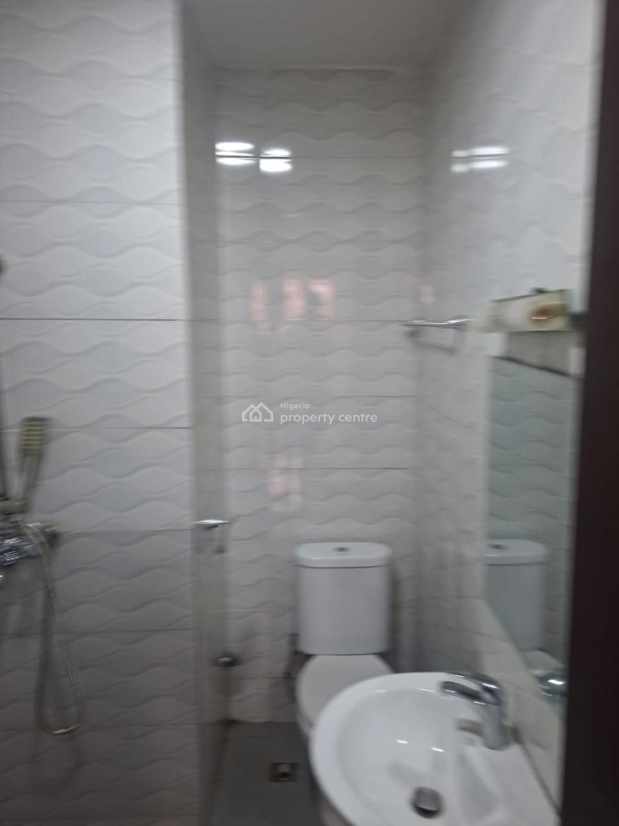 a Very Good Spacious 2-bedroom Flat, After Coza Church, Guzape District, Abuja, Flat / Apartment for Rent