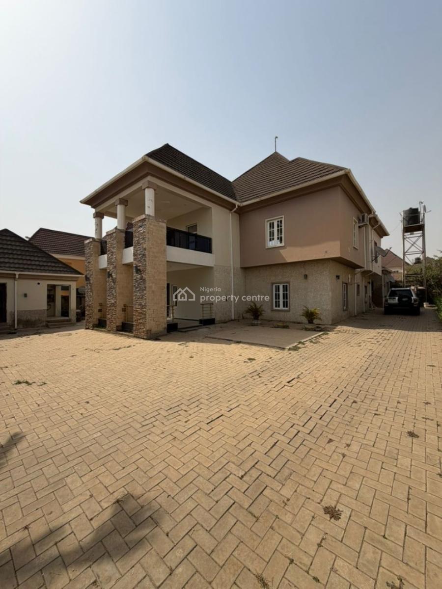 4 Bedrooms Detached Duplex, Family Lounge and Bq, (tarred Roads), Life Camp, Abuja, Detached Duplex for Sale