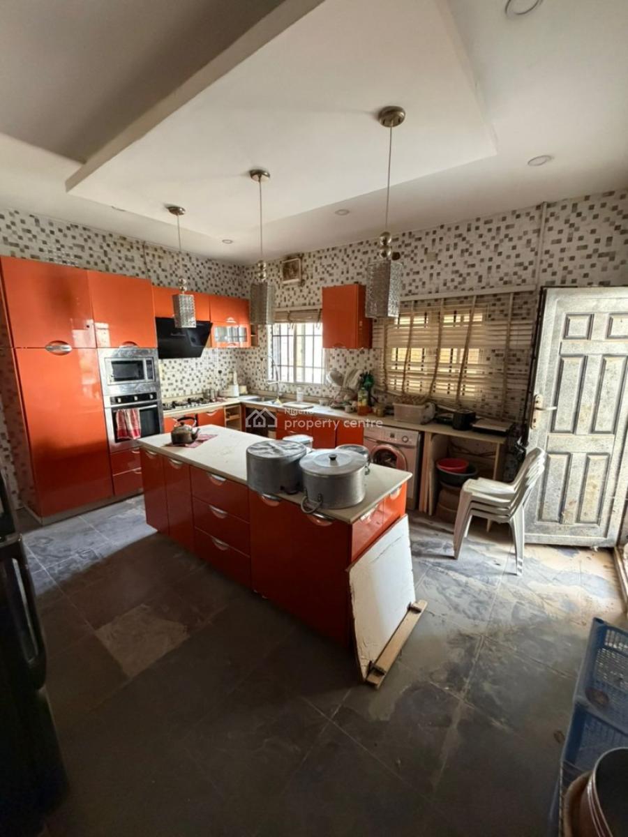 4 Bedrooms Detached Duplex, Family Lounge and Bq, (tarred Roads), Life Camp, Abuja, Detached Duplex for Sale