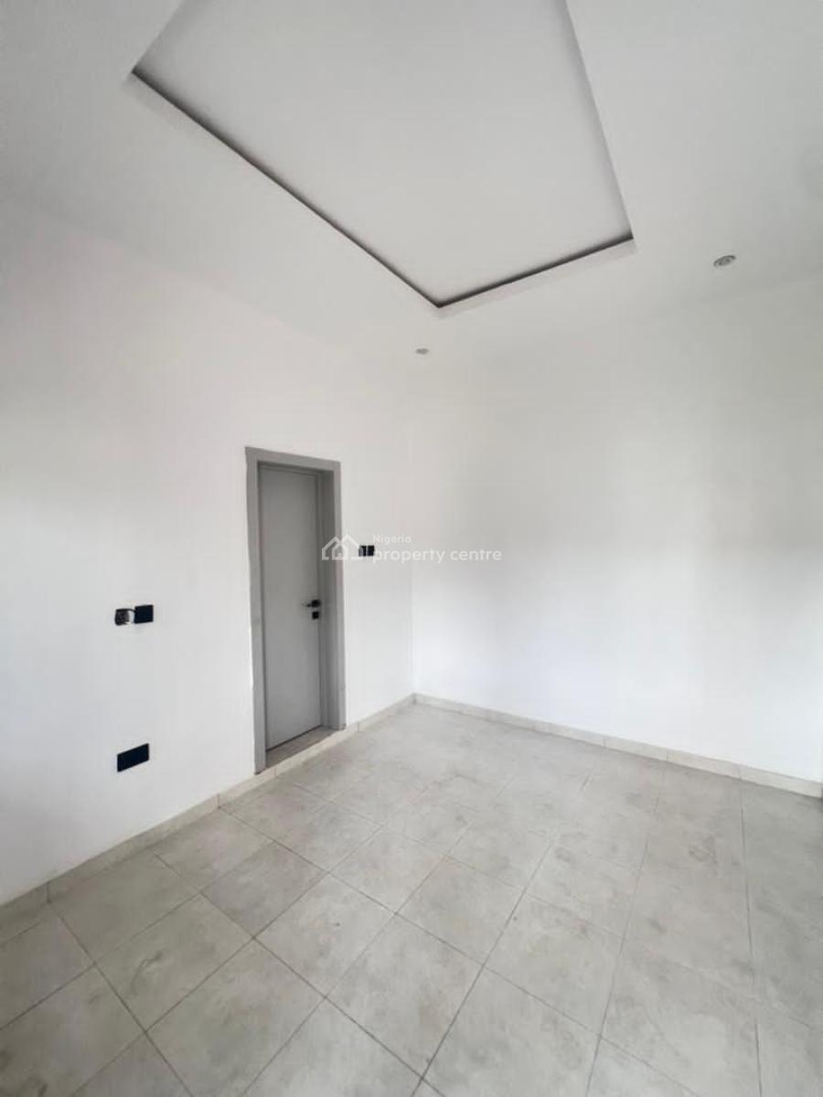 Fully Fitted 4 Bedroom Terrace Duplex with Bq, Obanikoro, Shomolu, Lagos, Terraced Duplex for Sale