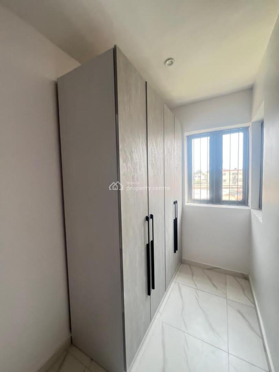 Fully Fitted 4 Bedroom Terrace Duplex with Bq, Obanikoro, Shomolu, Lagos, Terraced Duplex for Sale