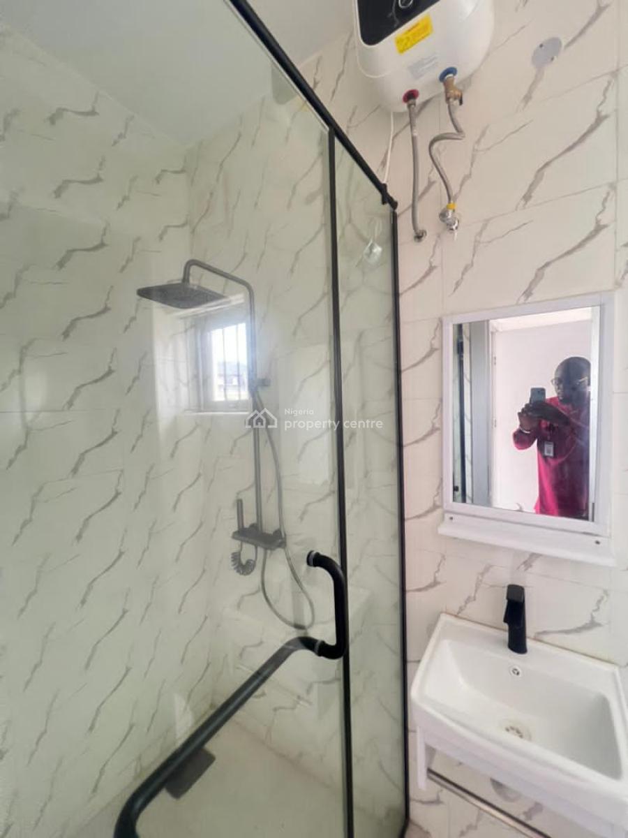 Fully Fitted 4 Bedroom Terrace Duplex with Bq, Obanikoro, Shomolu, Lagos, Terraced Duplex for Sale