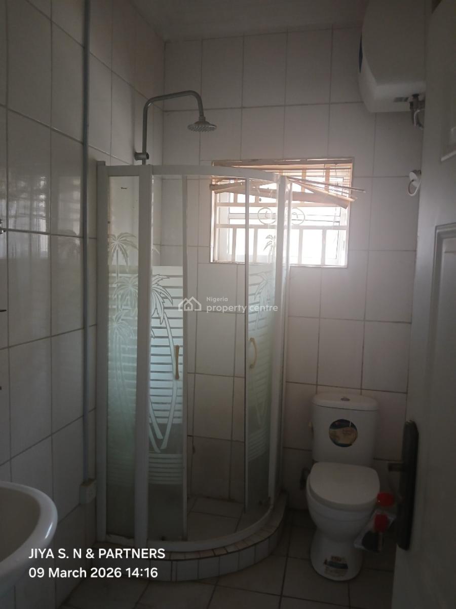 Well Renovated 3 Bedroom Fully Detached Bungalow with 2 Units Self Contain Bq, Suncity Estate, Galadimawa, Abuja, Detached Bungalow for Rent