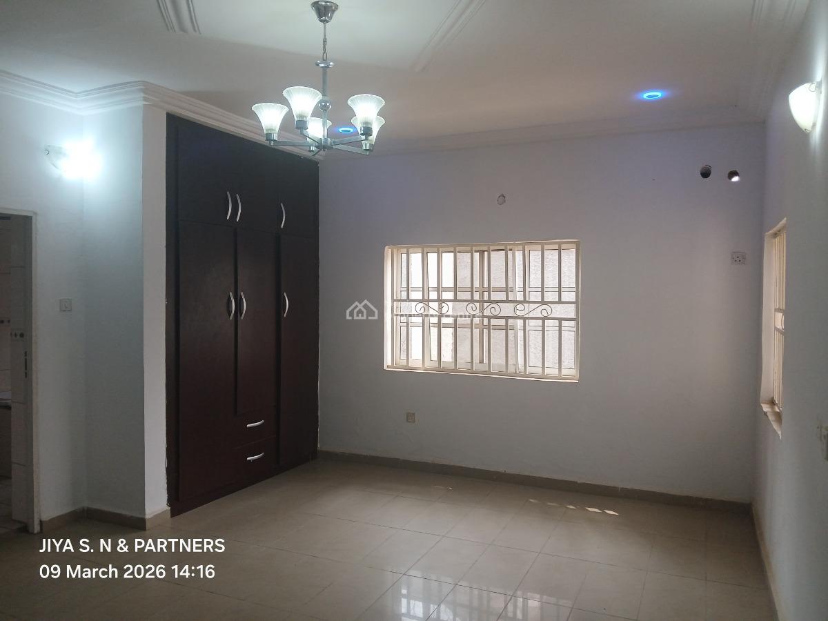 Well Renovated 3 Bedroom Fully Detached Bungalow with 2 Units Self Contain Bq, Suncity Estate, Galadimawa, Abuja, Detached Bungalow for Rent