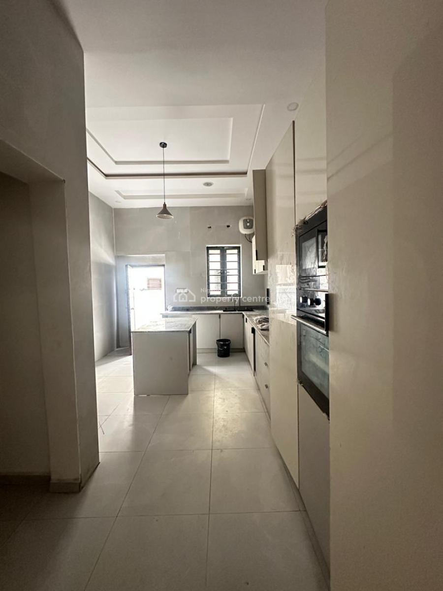 Luxury Spacious 5 Bedroom Fully Detached Duplex +bq in a Secure Estate, Chevron, Lekki, Lagos, Detached Duplex for Sale