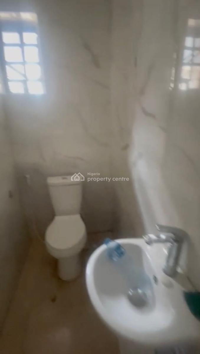 Spacious New Portable Fully Serviced 24hours Light Bq, Ologolo, Lekki, Lagos, Flat / Apartment for Rent