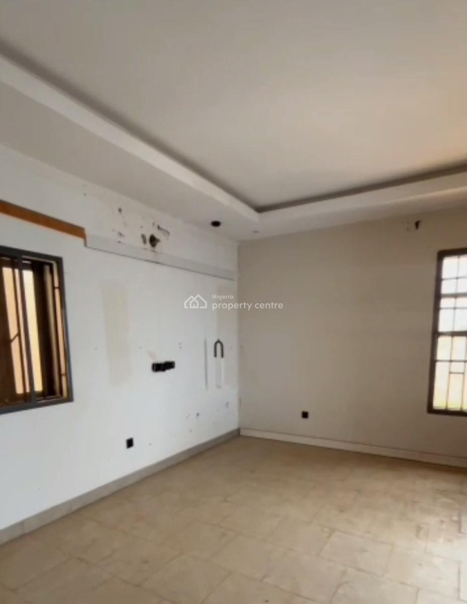 Distress 4 Bedroom Terraces Duplex, Gaduwa, Abuja, Terraced Duplex for Sale