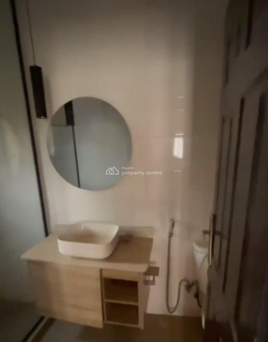 Distress 4 Bedroom Terraces Duplex, Gaduwa, Abuja, Terraced Duplex for Sale