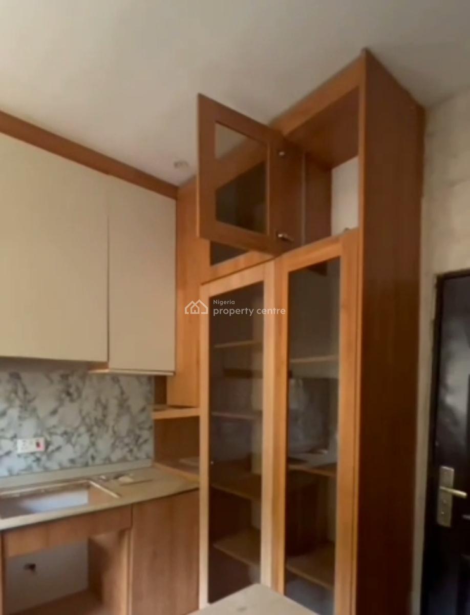 Distress 4 Bedroom Terraces Duplex, Gaduwa, Abuja, Terraced Duplex for Sale