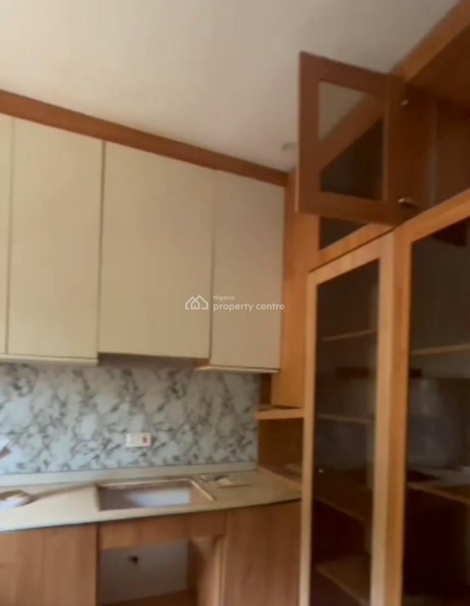 Distress 4 Bedroom Terraces Duplex, Gaduwa, Abuja, Terraced Duplex for Sale