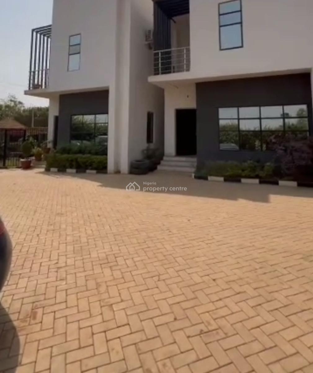 Distress 4 Bedroom Terraces Duplex, Gaduwa, Abuja, Terraced Duplex for Sale