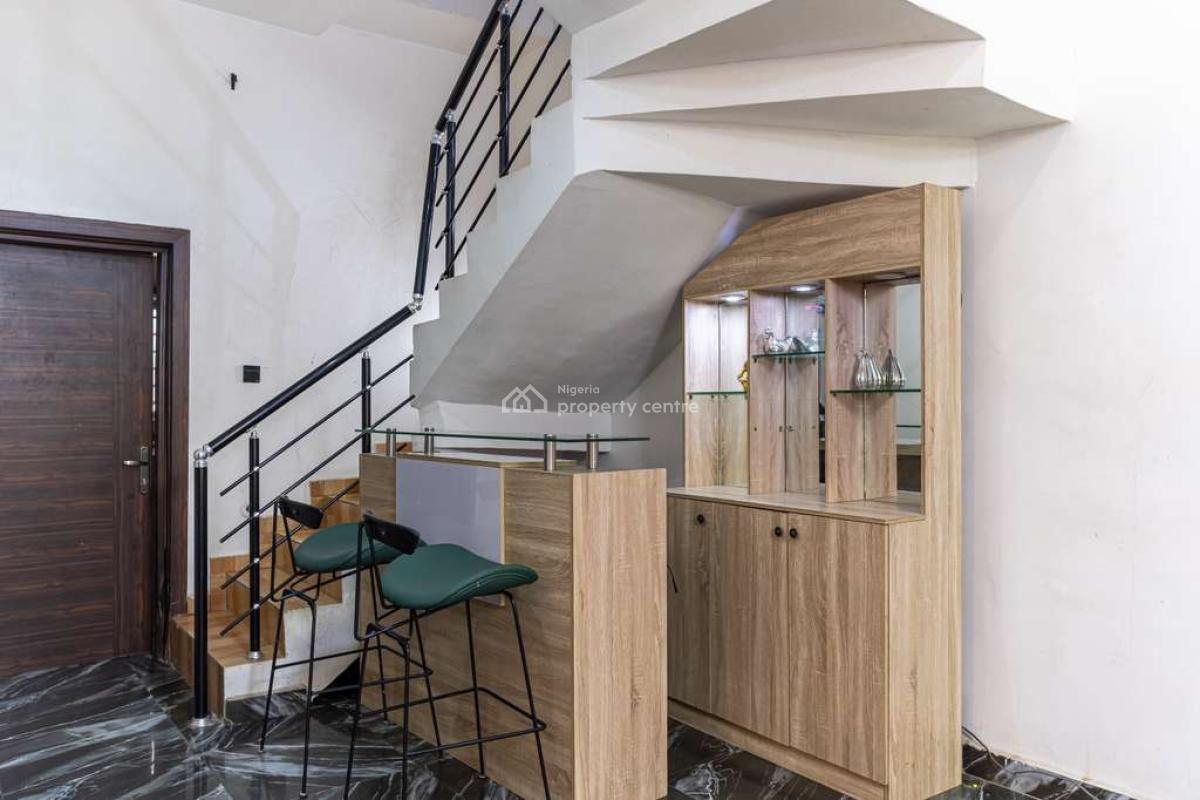 Luxury 4 Bedrooms, Agungi, Lekki, Lagos, Flat / Apartment Short Let