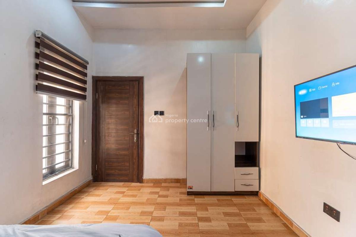 Luxury 4 Bedrooms, Agungi, Lekki, Lagos, Flat / Apartment Short Let