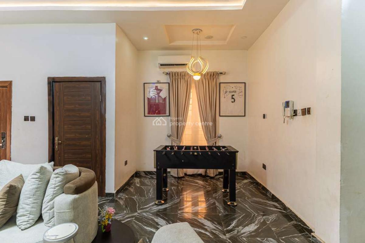 Luxury 4 Bedrooms, Agungi, Lekki, Lagos, Flat / Apartment Short Let