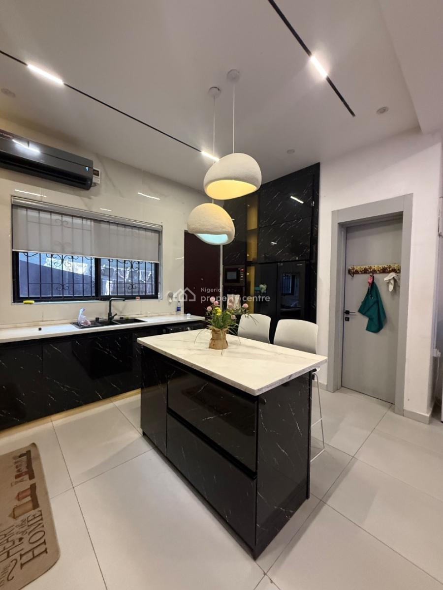 3 Bedrooms Terraced Duplex, Lekki Phase 1, Lekki, Lagos, Terraced Duplex for Sale