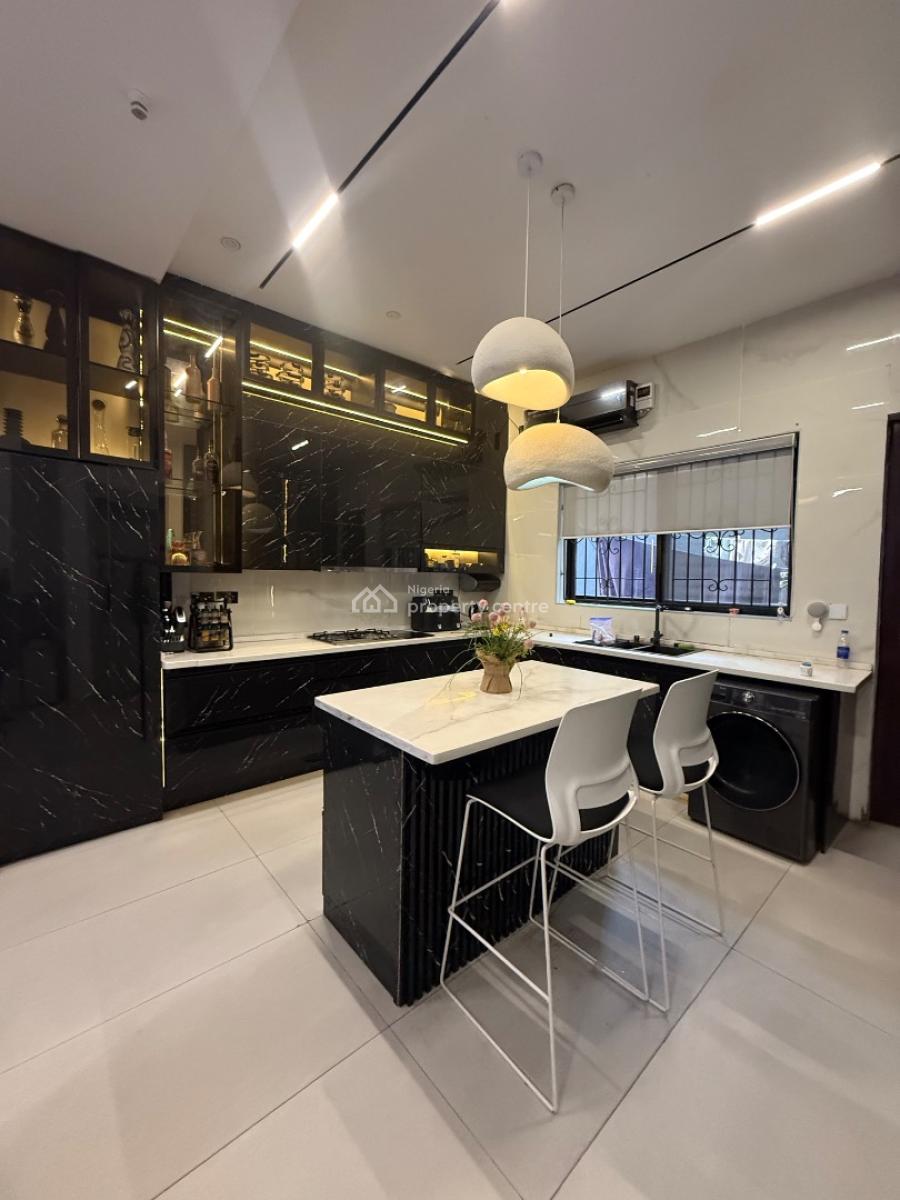 3 Bedrooms Terraced Duplex, Lekki Phase 1, Lekki, Lagos, Terraced Duplex for Sale