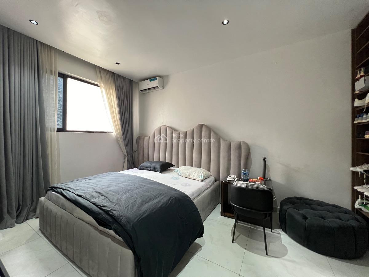 3 Bedrooms Terraced Duplex, Lekki Phase 1, Lekki, Lagos, Terraced Duplex for Sale