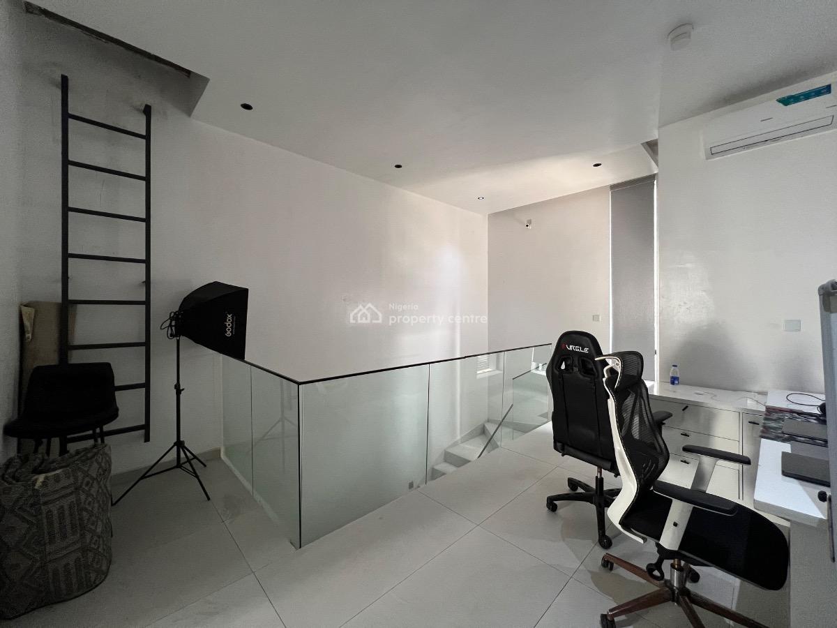 3 Bedrooms Terraced Duplex, Lekki Phase 1, Lekki, Lagos, Terraced Duplex for Sale